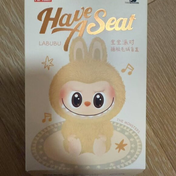 LABUBU Have a seat - SISI - Picture 2 of 4